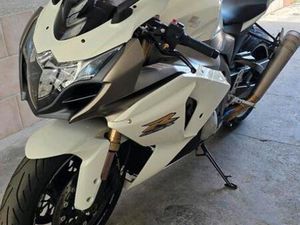 SUZUKI GSX-R 1000 L0 ANNIVERSARY WENIG KILOMETER