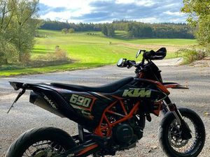 KTM SMCR 690