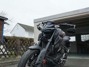 YAMAHA MT-125