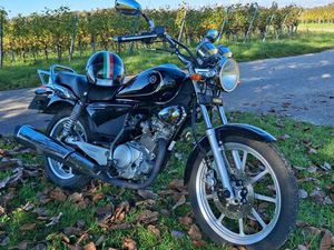 YAMAHA YBR125 CUSTOM