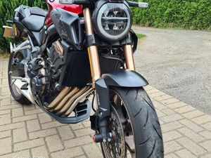 HONDA CB650R (NEUWERTIGER ZUSTAND)