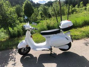 V2000 ELEKTRO ROLLER/MOPED 2KW