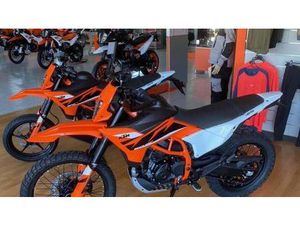 VENDO KTM 125 ENDURO R (2025 - 26) NUOVA A MOZZATE (CODICE 9813682) - MOTO.IT