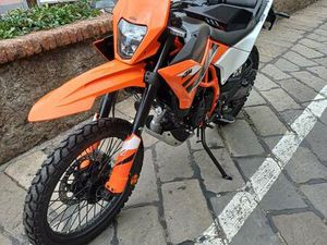 VENDO KTM 125 ENDURO R (2025 - 26) NUOVA A IMPERIA (CODICE 9813209) - MOTO.IT