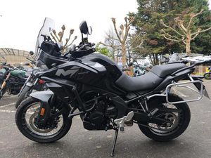 CF MOTO 700 MT MIT KOFFERSET SCHWARZ SONDERPREIS