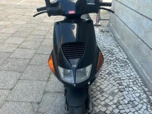 APRILIA SR 50 LC 2 TAKTER FÜR KENNER