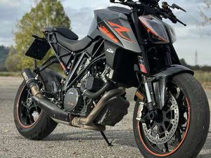 KTM 1290 SUPER DUKE R