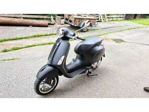 VESPA PRIMAVERA 50 4-TAKT (SCHWARZ MATT)