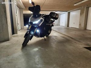 HONDA X-ADV FULL OPTIONS