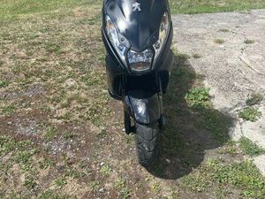 VEND OU ÉCHANGE SCOOTER