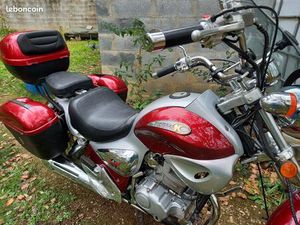 MOTOS MARQUE KYMKO TRÈS BON ÉTAT