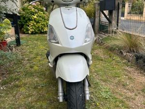 SCOOTER 50 CC PIAGGIO - CT VIERGE - TRAVAUX PRO