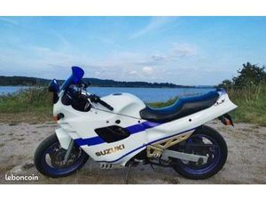 SUZUKI GSXF 750CM3 1989