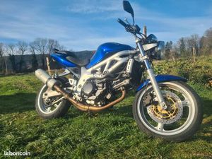 ? VENDS LÉGENDAIRE SUZUKI SV 650 (2002) - L'ÂME D'UN ROADSTER À CARBU ?