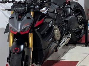 DUCATI STREETFIGHTER V4S