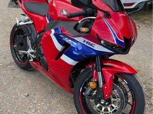 HONDA CBR 600 RR 2025
