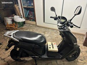 SCOOTER YOUBEE CITY 50 – ROULE PARFAITEMENT – 2 BATTERIES + CHARGEUR + CASQUE