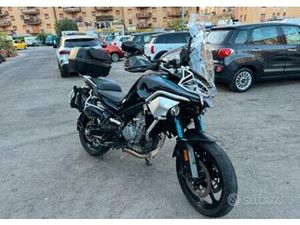 CF MOTO 800 MT