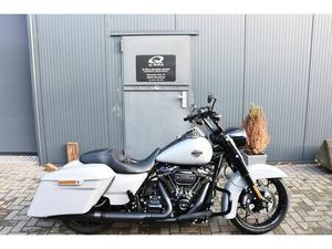 HARLEY-DAVIDSON ROAD KING SPECIAL 5HD, 3677KM, 1. HAND, EZ 8.25