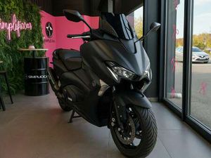 YAMAHA TMAX 560