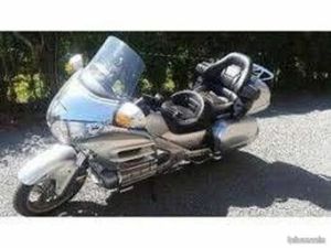 HONDA GL1800 GOLDWING