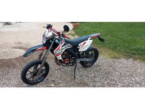 MOTO 50 CC À VENDRE