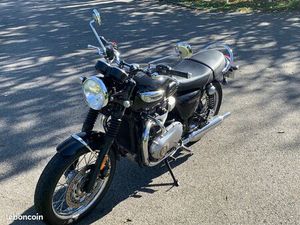 TRIUMPH BONNEVILLE T100