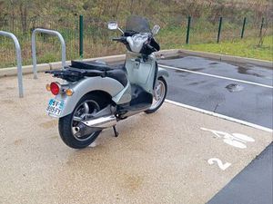 SCOOTER 125 APRILIA DÉMARRE ET ROULE TRÈS BIEN