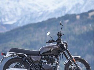 MOTO BRIXTON CROMWELL 125 CC ABS