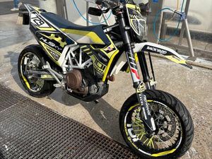 701 SUPERMOTO