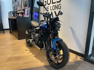 TRIUMPH TRIDENT 660 2025
