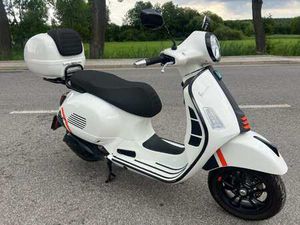 VESPA GTS 300 SUPER