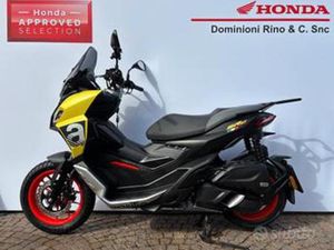APRILIA SR GT 200 SPORT