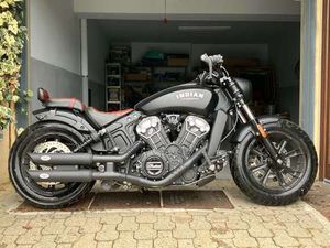 INDIAN SCOUT BOBBER ACCESSORIATA NERO