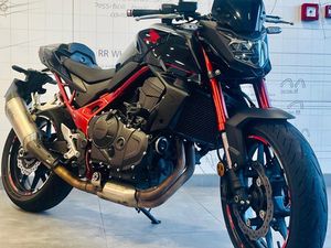 HONDA HORNET 750 | MOTO USADA PREÇO € 6.850,00 - P39365 LOMBAS E CURVAS