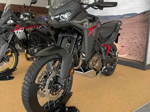 VENDO HONDA AFRICA TWIN CRF 1100L ES (2024 - 25) NUOVA A SARZANA (CODICE 9882034) - MOTO.IT