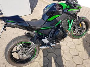 KAWASAKI Z650