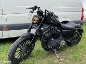 HARLEY SPORTSTER IRON 883