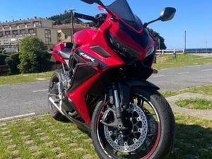 HONDA - CBR650R