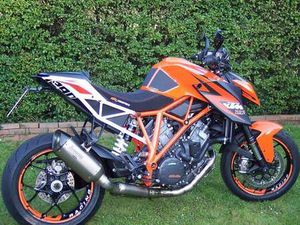 KTM 1290 SUPER DUKE R