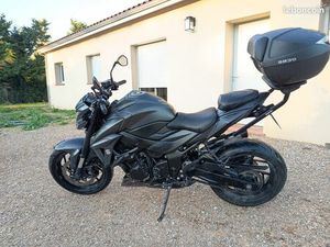 MOTO GSX-S 750 FULL