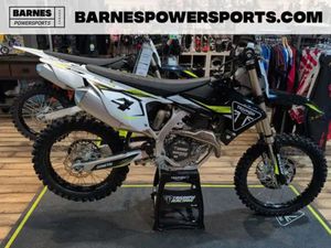 2025 TRIUMPH TF 450-RC EDITION 450-RC EDITION JET BLACKPURE WHIT