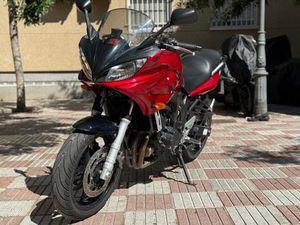 YAMAHA - FZ6