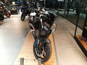 BMW - M 1000 R