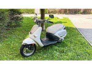 50 CUSTOM - RETRO-HINGUCKER MIT NUR 2.183 KM