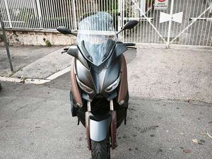 YAMAHA X-MAX 300 MARRONE