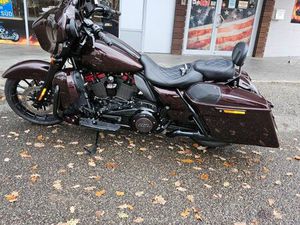 HARLEY-DAVIDSON STREET GLIDE 117 FLHXSE CVO MIT GEWÄHRLEISTUNG
