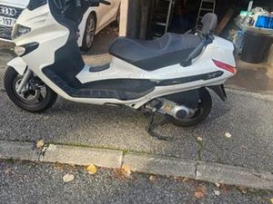 VENDS SCOOTER PIAGGIO XEVO 125