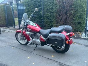 SUZUKI INTRUDER VL 125 MIT TÜV SEHR GEFLÄGT