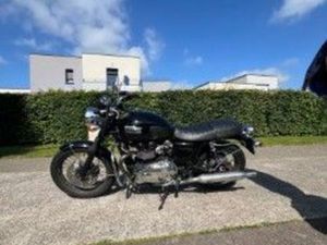 TRIUMPH BONNEVILLE T100 2011